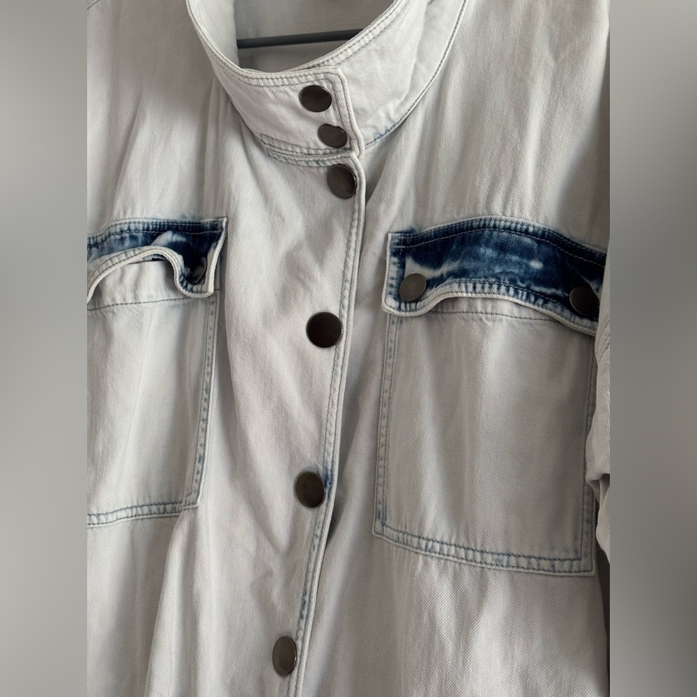 Cabi oversized jean jacket. Bleach washed denim jacket size small ‘Drew’ Style - Picture 7 of 16